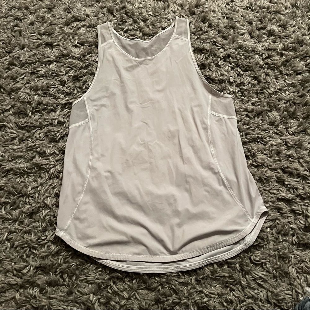 Lululemon white sculpt tank size 6